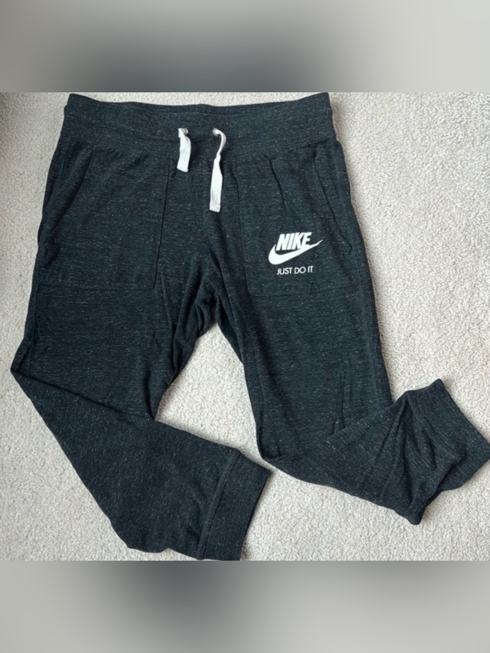 Nike Cropped Jogger Pants